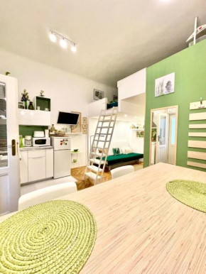 Green Pearl Apartment at St Stephen' s Basilica